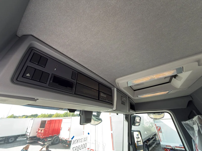 RENAULT K440 - Imagen 13