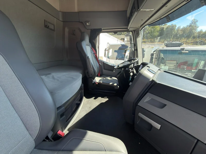 RENAULT T380 - Imagen 8
