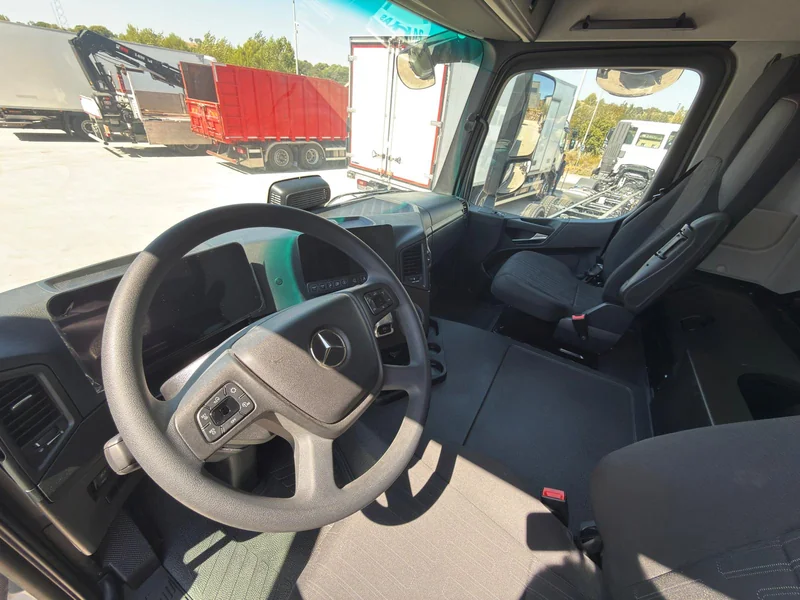 MERCEDES BENZ 28.40L Actros - Imagen 5