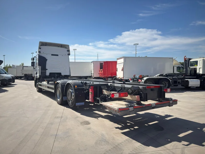 RENAULT T380 - Imagen 3