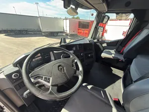 RENAULT T380 - Imagen 5