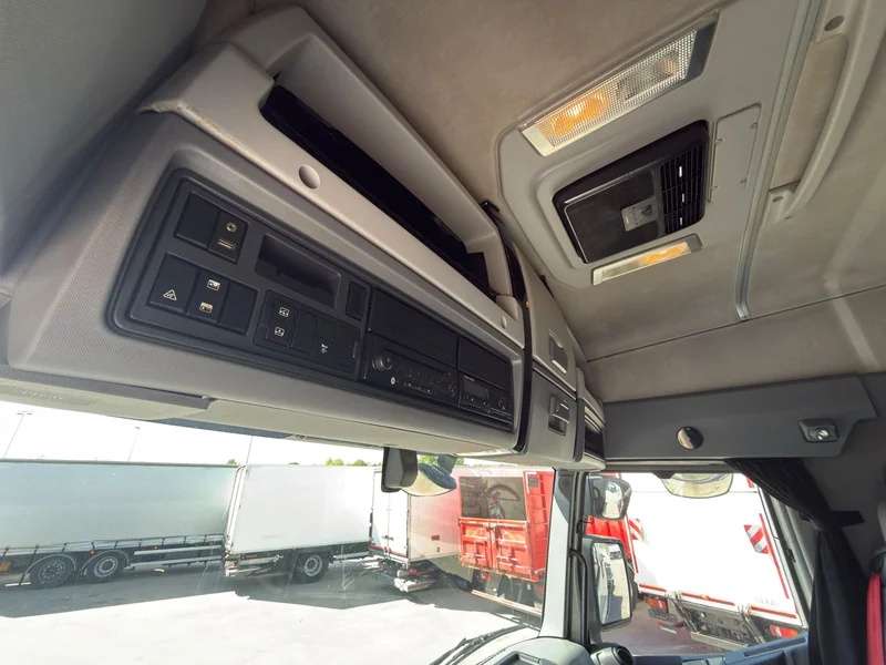 RENAULT T380 - Imagen 7