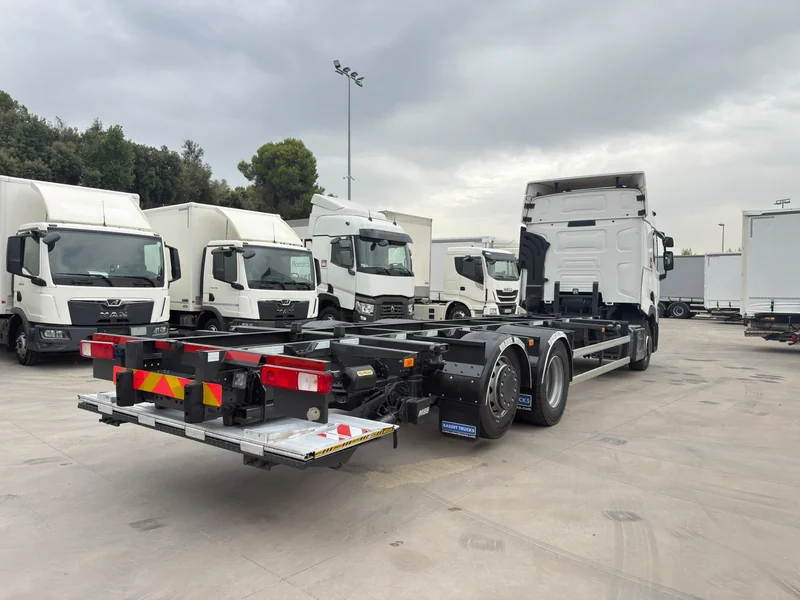 RENAULT T380 - Imagen 3