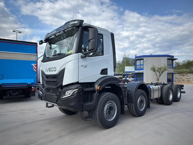 IVECO AD410T54 T-Way - Imagen 1
