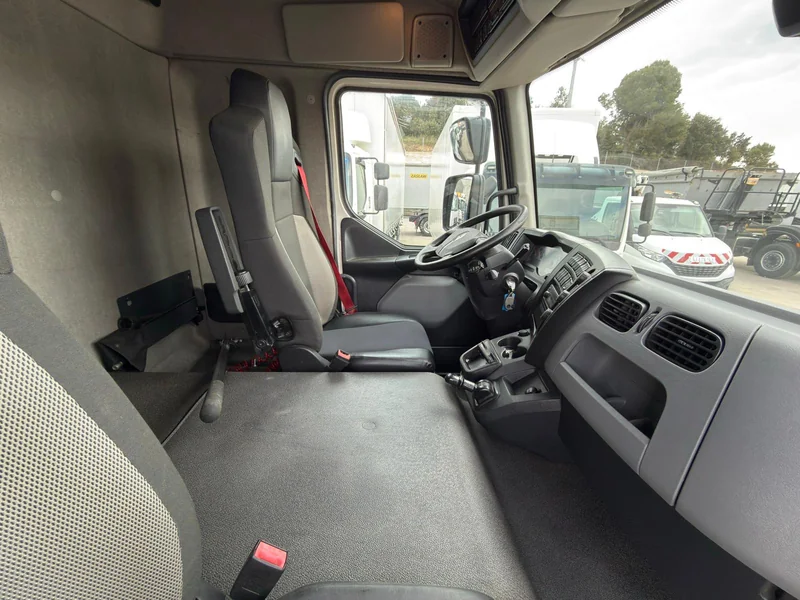 RENAULT D19 - Imagen 8