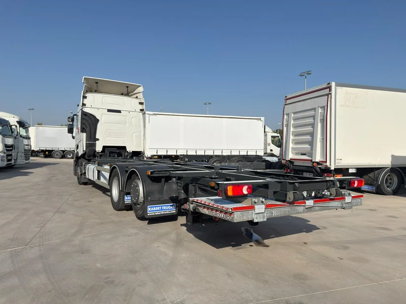 RENAULT T380 - Imagen 3